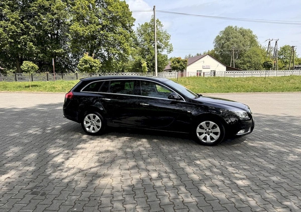 Opel Insignia cena 25900 przebieg: 200000, rok produkcji 2012 z Brzeziny małe 781